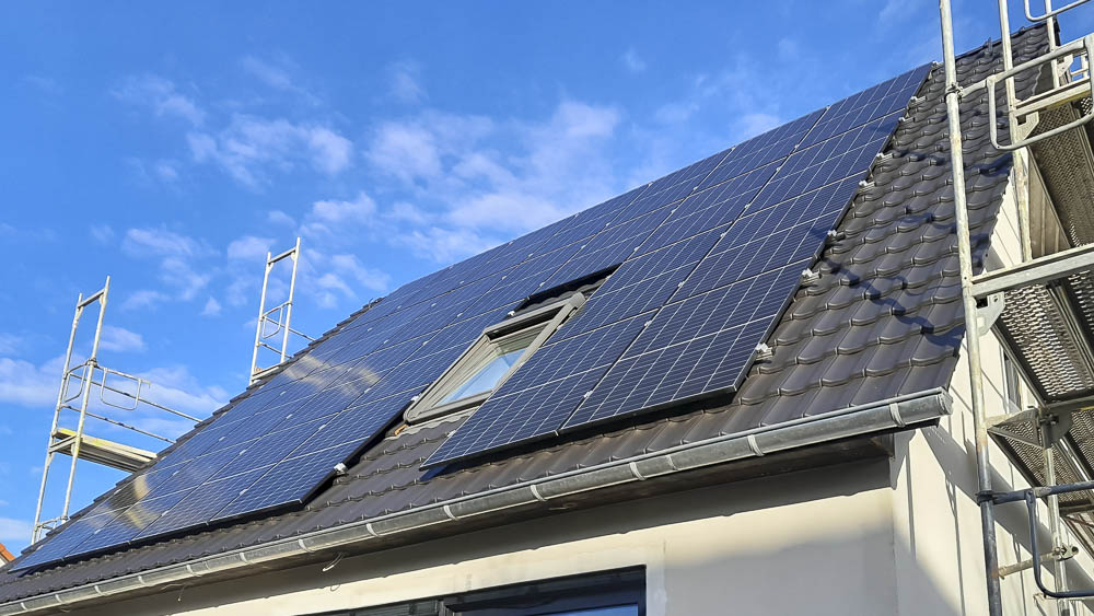 Ansprechende Integration von Photovoltaikanlagen Dach mit Photovoltaikanlagen